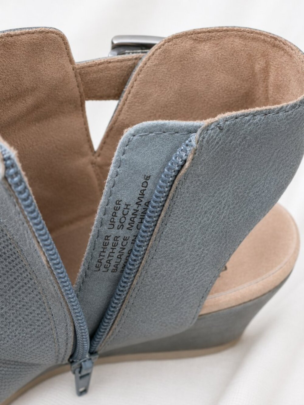 Earth Attalea Slate Blue Perforated Leather Peep Toe Wedge Sandals 9.5 - Picture 10 of 15
